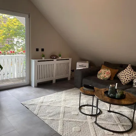 Nido Vela * Wesseling