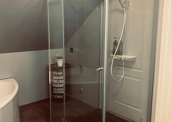 Nido Vela Apartment *